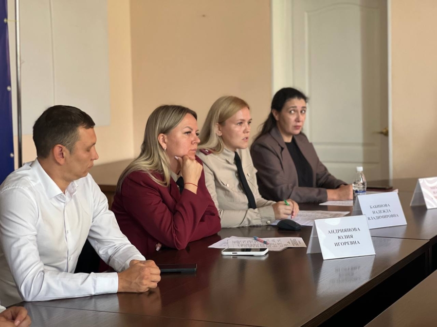 «Караван» исправился, «Абсолют» нарушает: встречу по вопросам разрешительного режима провели в Чите 